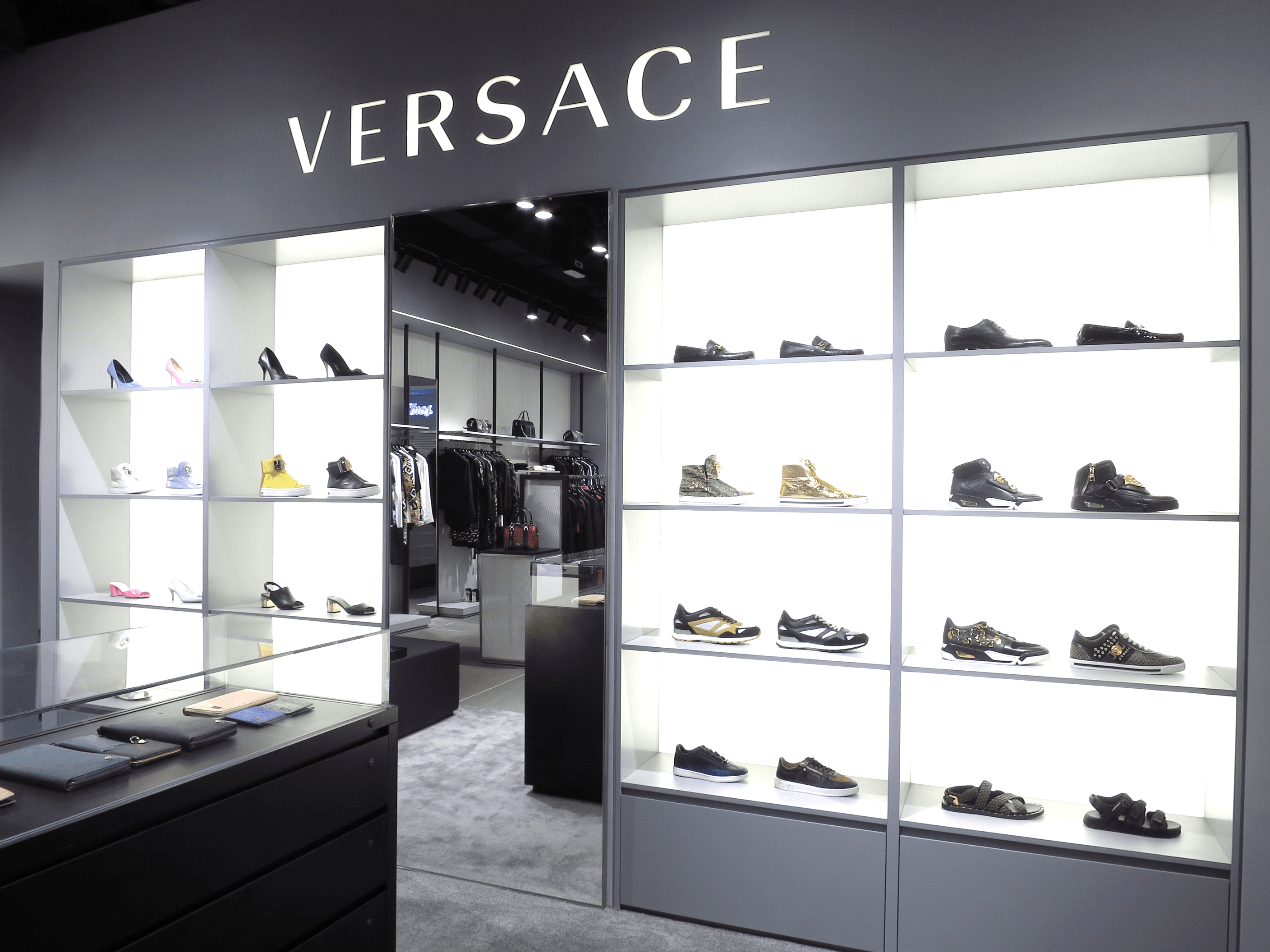 VERSACE